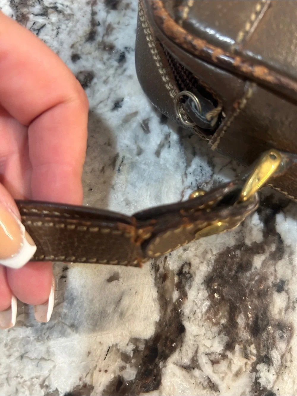 Gucci vtg Leather wristlet Case with Wrist Strap